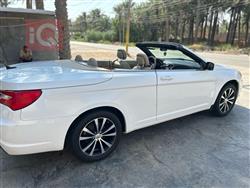 Chrysler 200